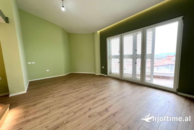 Shtepi ne shitje 3+1 ne Tirane - 190,000 Euro