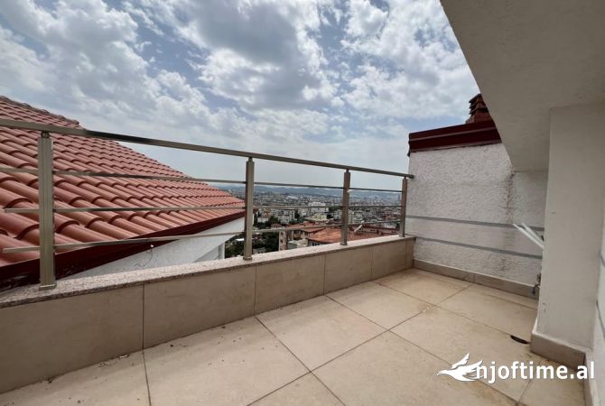 Shtepi ne shitje Duplex(shtepi me 2 kate) ne Tirane, 3+1, Mobilimi Bosh, pa mobiluar, Pagesa 190,000  Euro.
