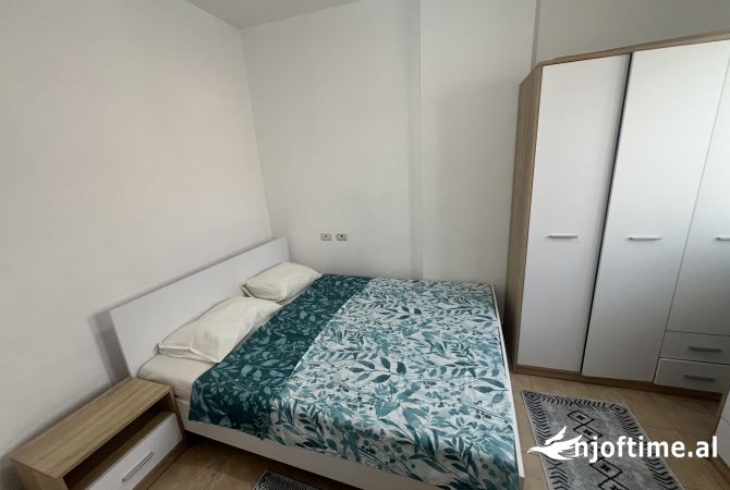 Shtepi me qera Apartament ne Tirane, Garsoniere, Mobilimi E mobiluar, Pagesa 350  Euro.