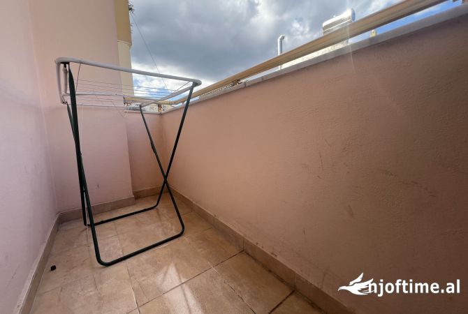 Shtepi me qera Apartament ne Tirane, Garsoniere, Mobilimi E mobiluar, Pagesa 350  Euro.