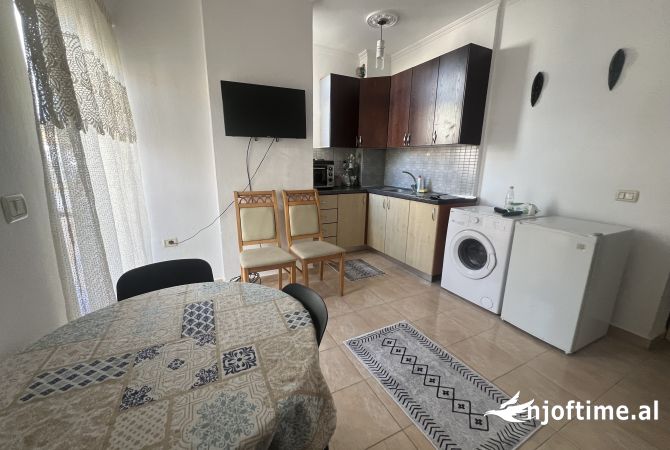 Shtepi me qera Garsoniere ne Tirane - 350 Euro