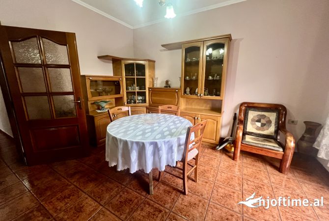 Shtepi me qera Apartament ne Tirane, 1+1, Mobilimi E mobiluar, Pagesa 450  Euro.