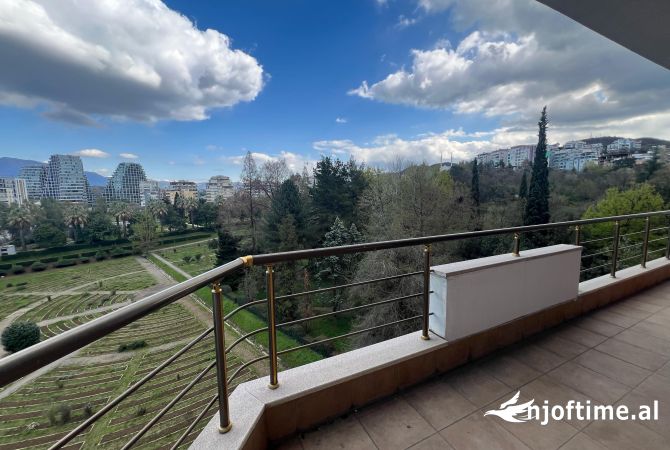 Shtepi ne shitje Apartament ne Tirane, 3+1, Mobilimi Bosh, pa mobiluar, Pagesa 360,000  Euro.