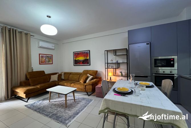 Shtepi me qera Apartament ne Tirane, 1+1, Mobilimi E mobiluar, Pagesa 550  Euro.
