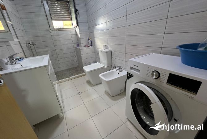 Shtepi me qera Apartament ne Tirane, 1+1, Mobilimi E mobiluar, Pagesa 550  Euro.