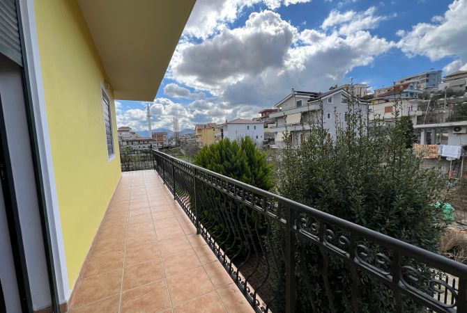 Shtepi ne shitje Shtepi Private ne Tirane, 3+1, Mobilimi E mobiluar, Pagesa 320,000  Euro.