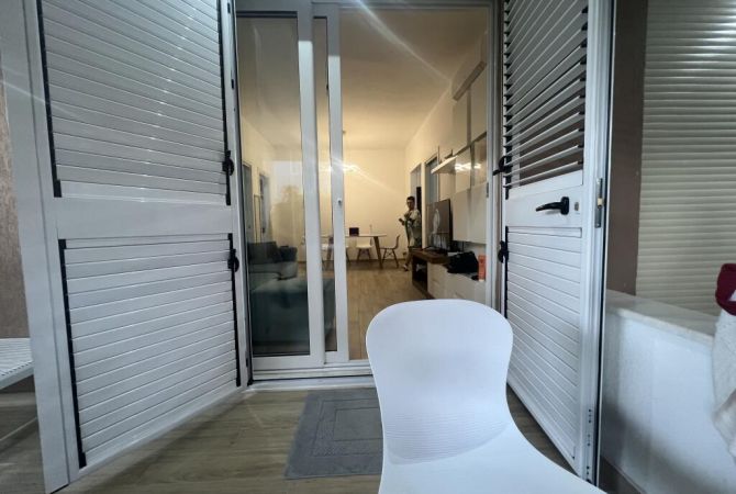 Shtepi ne shitje Apartament ne Durres, 2+1, Mobilimi E mobiluar, Pagesa 225,000  Euro.