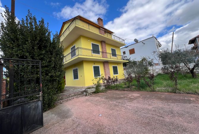 Shtepi me qera 3+1 ne Tirane - 800 Euro