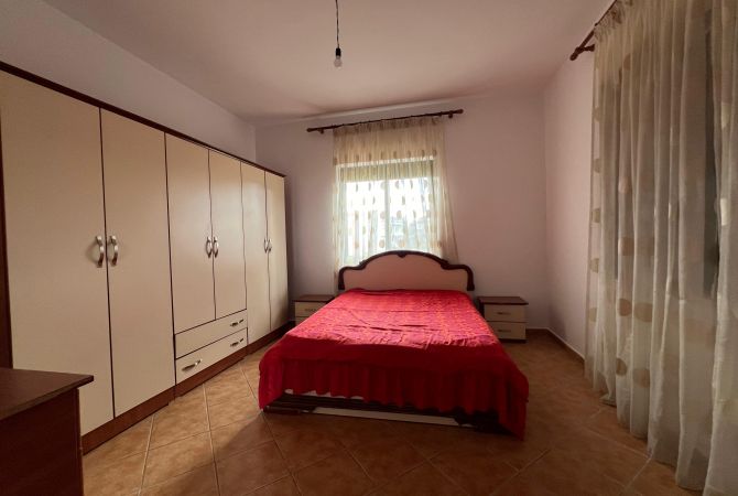 Shtepi me qera Shtepi Private ne Tirane, 3+1, Mobilimi E mobiluar, Pagesa 800  Euro.