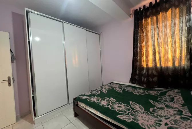 Shtepi me qera Apartament ne Tirane, 2+1, Mobilimi E mobiluar, Pagesa 400  Euro.