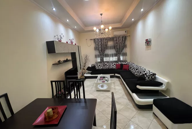 Shtepi me qera 2+1 ne Tirane - 400 Euro