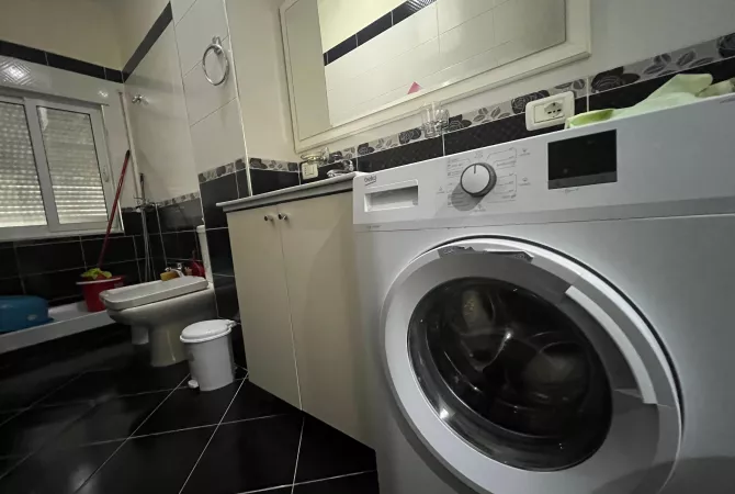 Shtepi me qera Apartament ne Tirane, 2+1, Mobilimi E mobiluar, Pagesa 400  Euro.