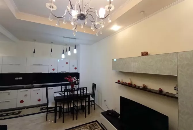 Shtepi me qera Apartament ne Tirane, 2+1, Mobilimi E mobiluar, Pagesa 400  Euro.
