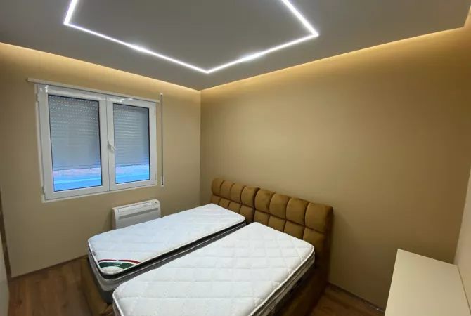 Shtepi me qera Apartament ne Tirane, 2+1, Mobilimi E mobiluar, Pagesa 50,000  Leke.