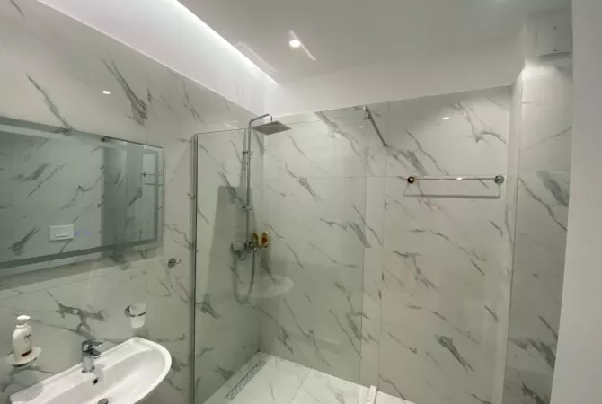 Shtepi me qera Apartament ne Tirane, 2+1, Mobilimi E mobiluar, Pagesa 50,000  Leke.