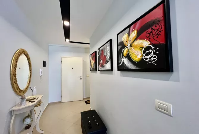 Shtepi ne shitje Apartament ne Tirane, 1+1, Mobilimi E mobiluar, Pagesa 115,000  Euro.