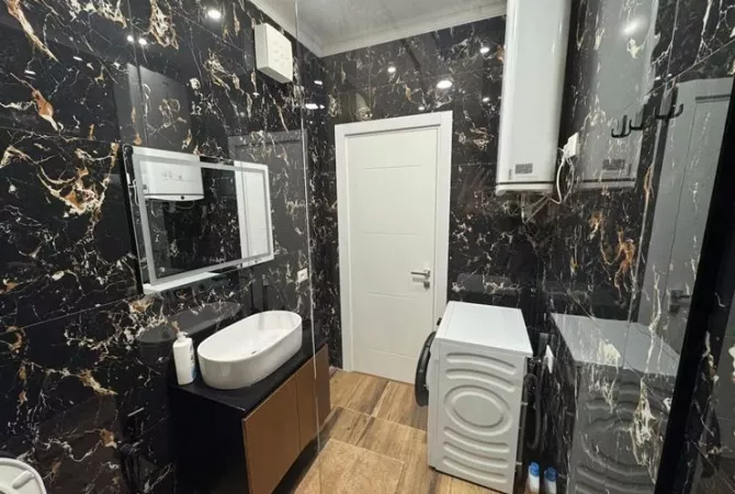 Shtepi me qera Apartament ne Tirane, 2+1, Mobilimi E mobiluar, Pagesa 900  Euro.