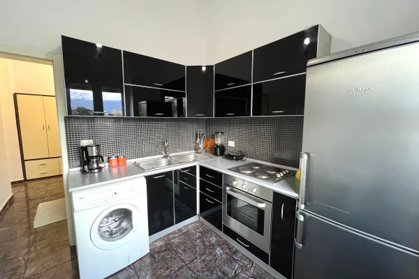 Shtepi me qera Apartament ne Tirane, 2+1, Mobilimi E mobiluar, Pagesa 650  Euro.