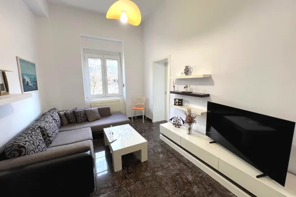 JEPET ME QERA APARTAMENT 2+1 QENDER 