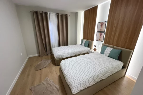 SHITET APARTAMENT 2+1+2 - RRETHRROTULLIMI I ZOGUT TE ZI