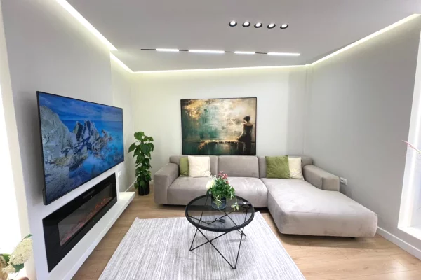 Shtepi ne shitje Apartament ne Tirane, 2+1, Mobilimi E mobiluar, Pagesa 310,000  Euro.