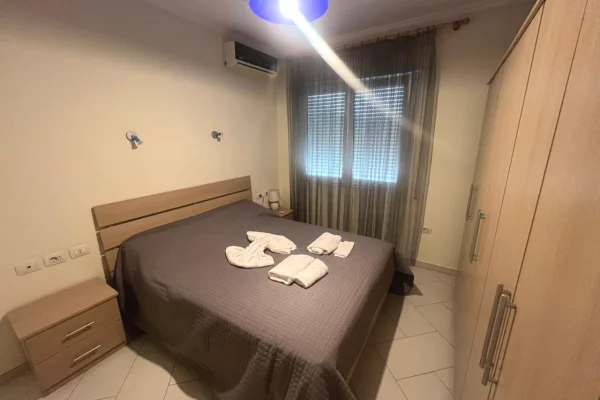 Shtepi me qera Apartament ne Tirane, 2+1, Mobilimi E mobiluar, Pagesa 70,000  Leke.