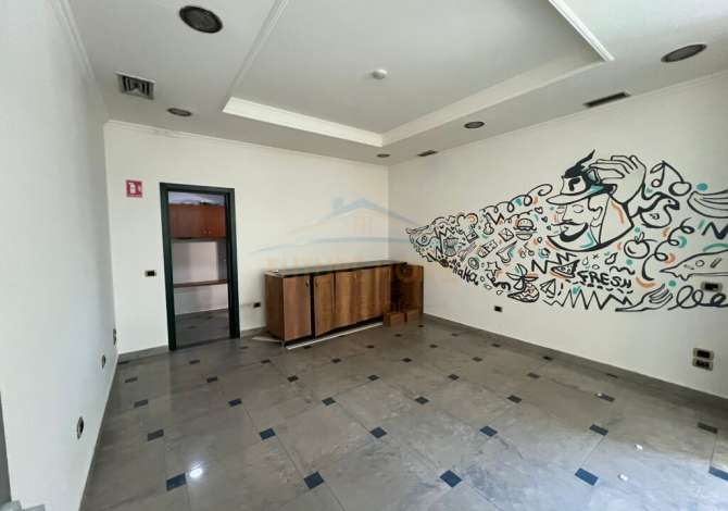 Ambient biznesi ne shitje 3+1 ne Tirane - 1,600,000 Euro
