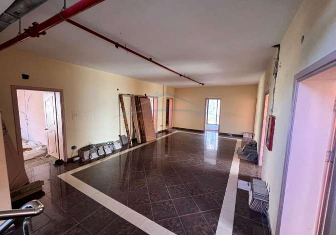 Ambient biznesi me qera 5+1 ne Tirane - 16,000 Euro