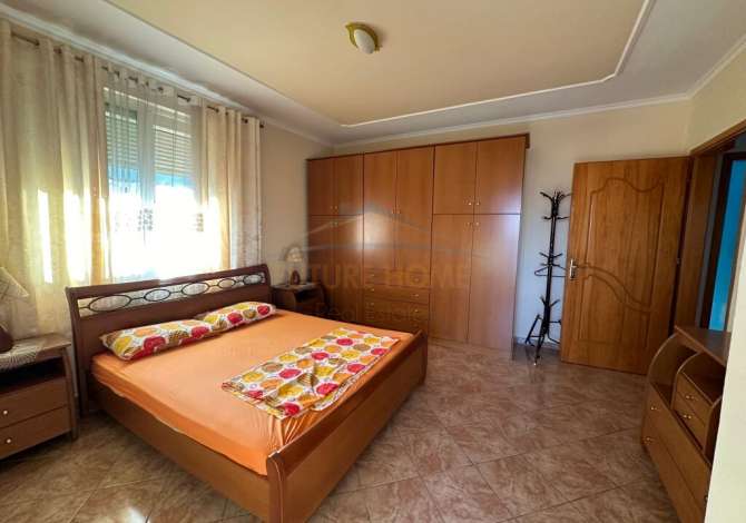 Shtepi ne shitje Apartament ne Elbasan, 2+1, Mobilimi E mobiluar, Pagesa 110,000  Euro.