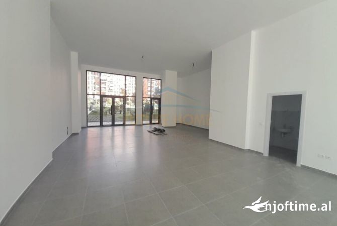Ambient biznesi me qera 1+1 ne Tirane - 2,000 Euro