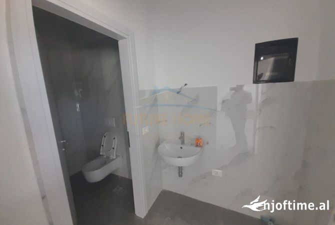 Qira, Ambient Open Space, Rezidenca Zirkon, Tirane