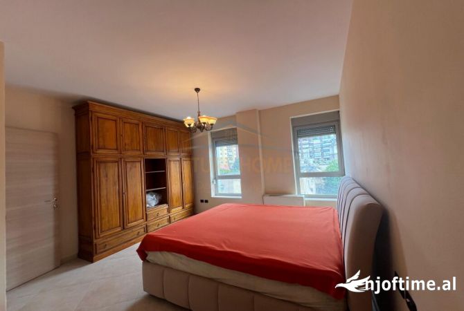 Shtepi me qera Apartament ne Tirane, 2+1, Mobilimi E mobiluar, Pagesa 1,450  Euro.