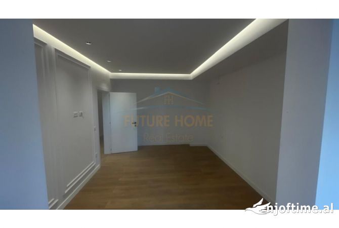 Ambient biznesi me qera 3+1 ne Tirane - 1,000 Euro