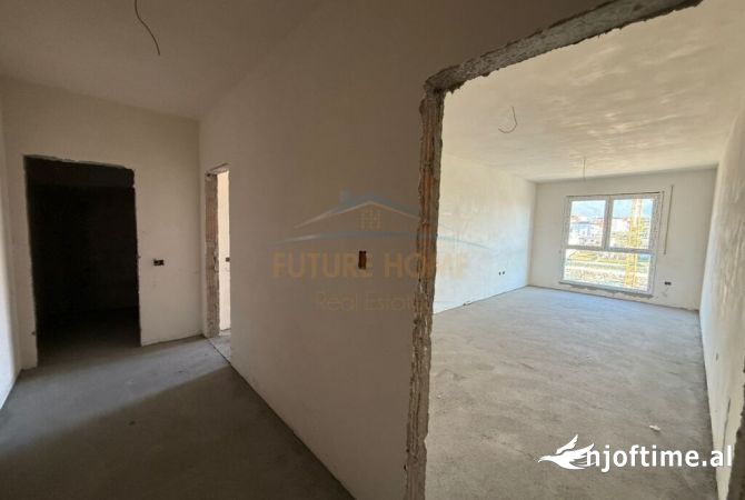 Shtepi ne shitje Apartament ne Tirane, 1+1, Mobilimi Bosh, pa mobiluar, Pagesa 79,404  Euro.