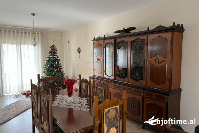 Shtepi me qera 6+1 ne Tirane - 3,000 Euro