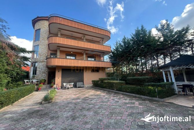 Shtepi me qera 7+1 ne Tirane - 4,500 Euro