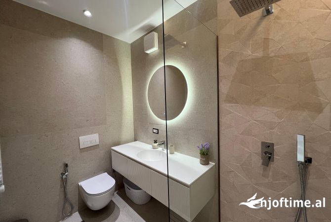 Shtepi me qera Apartament ne Tirane, 2+1, Mobilimi E mobiluar, Pagesa 900  Euro.