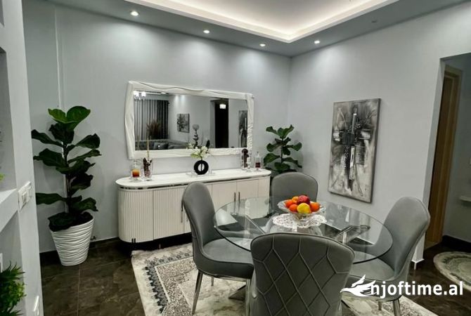 Shtepi ne shitje 2+1 ne Tirane - 300,000 Euro