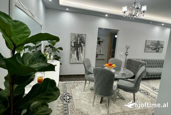 Shtepi ne shitje 2+1 ne Tirane - 300,000 Euro