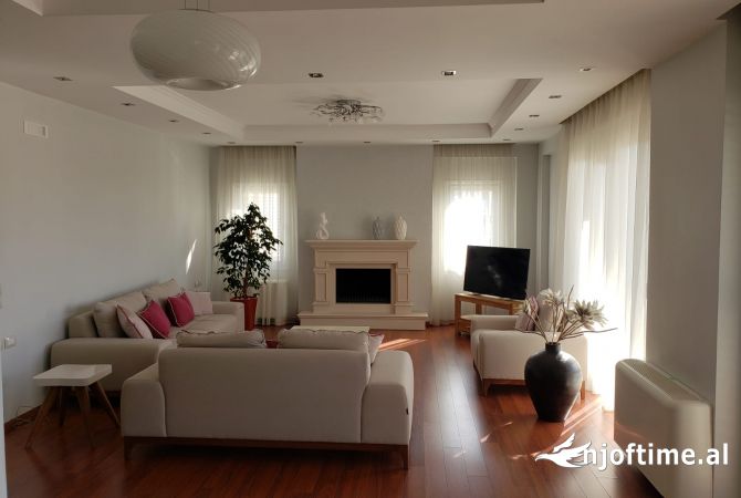 Shtepi me qera 3+1 ne Tirane - 1,700 Euro
