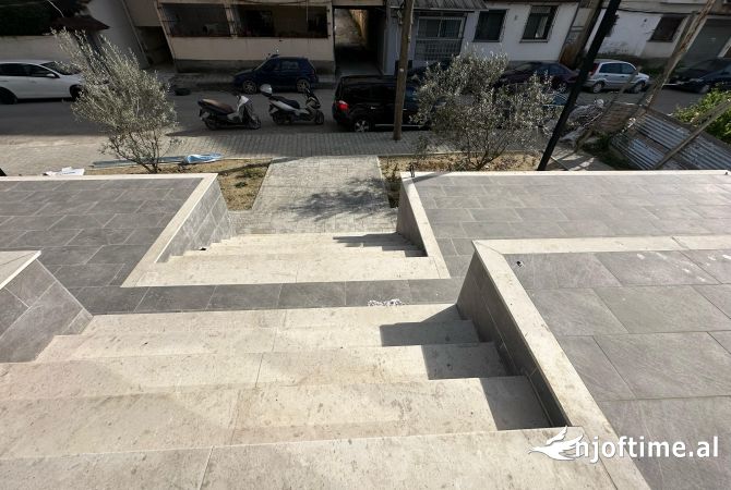 Ambient biznesi ne shitje 1+1 ne Tirane - 246,600 Euro