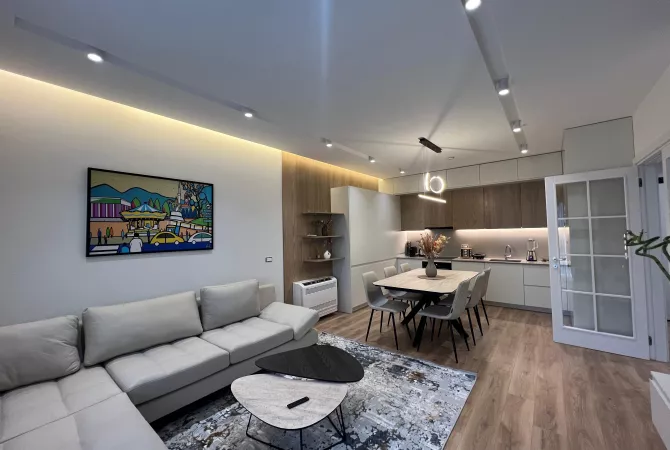 Shtepi me qera 2+1 ne Tirane - 900 Euro
