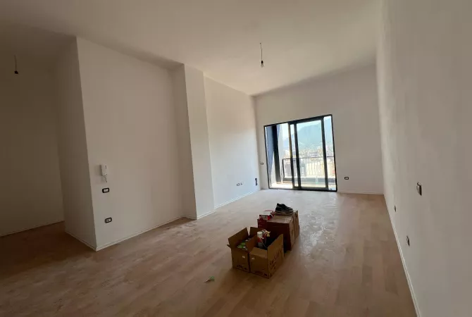 Shtepi ne shitje 3+1 ne Tirane - 399,000 Euro