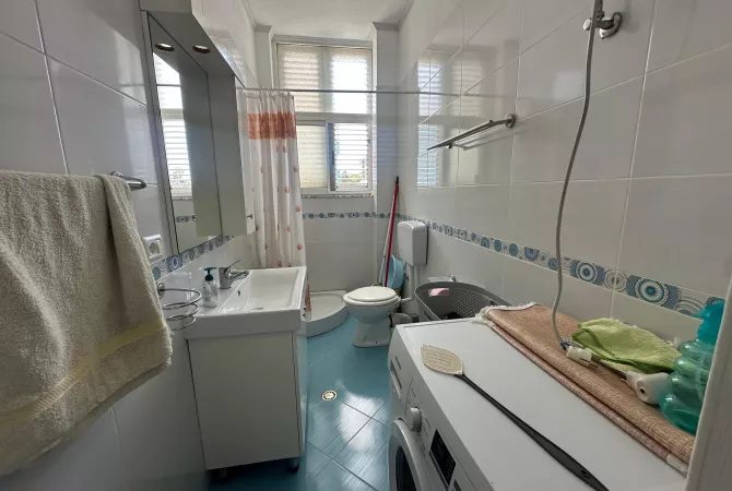 Shtepi ne shitje Apartament ne Durres, 1+1, Mobilimi E mobiluar, Pagesa 96,000  Euro.
