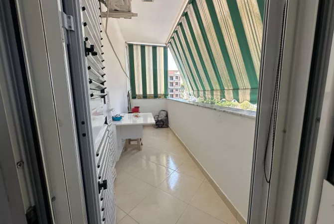 Shtepi ne shitje Apartament ne Durres, 1+1, Mobilimi E mobiluar, Pagesa 96,000  Euro.