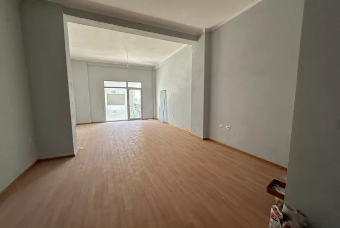 Ambient biznesi ne shitje 1+1 ne Tirane - 115,000 Euro