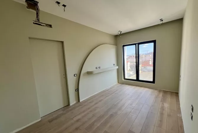 Shtepi me qera Apartament ne Tirane, 1+1, Mobilimi Bosh, pa mobiluar, Pagesa 800  Euro.