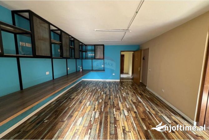 Ambient biznesi me qera 3+1 ne Tirane - 700 Euro