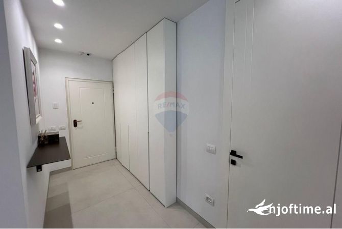 Shtepi ne shitje Apartament ne Tirane, 2+1, Mobilimi E mobiluar, Pagesa 270,000  Euro.