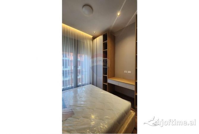 Shtepi me qera Apartament ne Tirane, 2+1, Mobilimi E mobiluar, Pagesa 1,250  Euro.